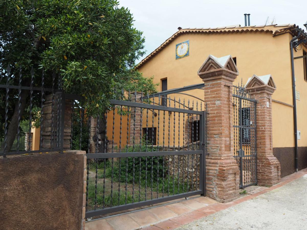 Cal Ventura Guest House Ел Брук Екстериор снимка