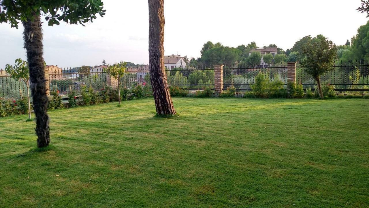 Cal Ventura Guest House Ел Брук Екстериор снимка